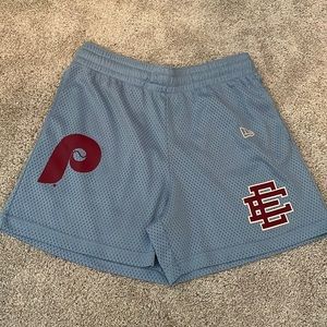 Bravest Studios Shorts Size M